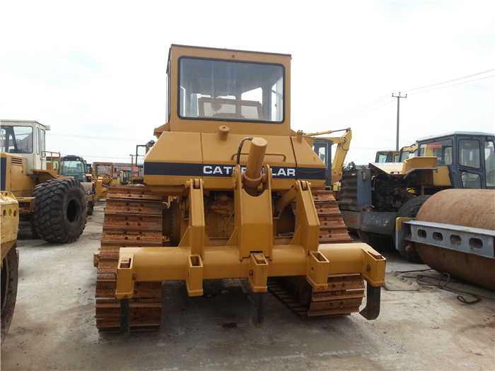 Caterpillar D5M bulldozer second hand caterpillar bulldozer D5M D6D D6G D6M cheap for sale - Bulldozer: foto 5 Caterpillar D5M bulldozer second hand caterpillar bulldozer D5M D6D D6G D6M cheap for sale - Bulldozer: foto 5