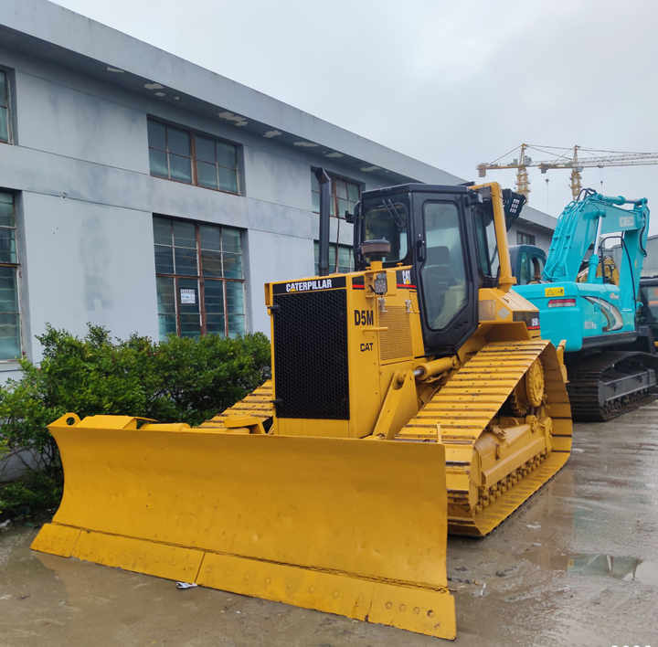 Cheap price CAT D5M Used bulldozer original CAT Tractor D5M LGP bulldozer for sale - Bulldozer: foto 4 Cheap price CAT D5M Used bulldozer original CAT Tractor D5M LGP bulldozer for sale - Bulldozer: foto 4