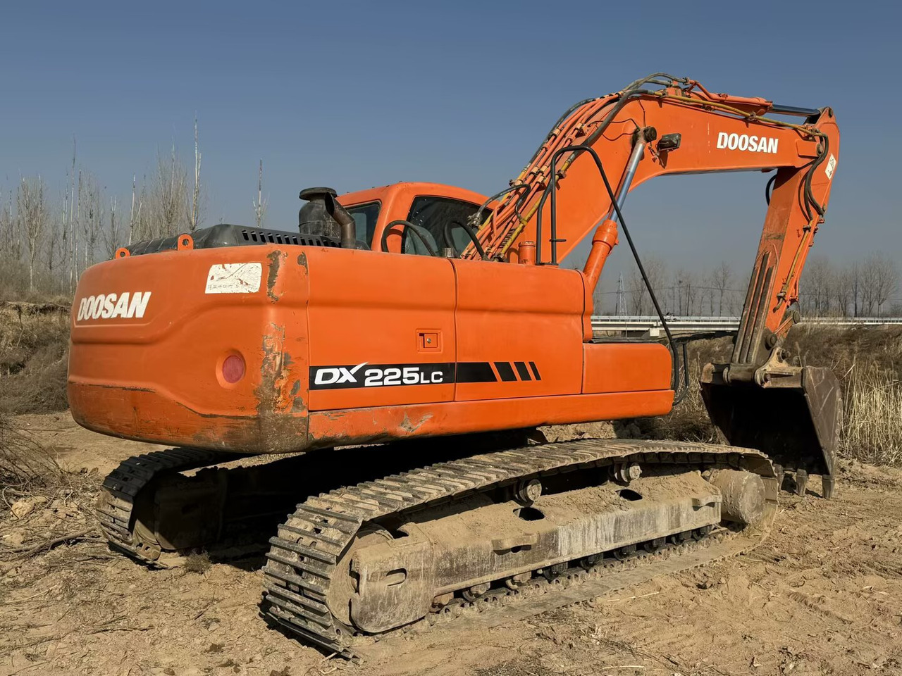 DOOSAN Doosan DX225LC Crawler excavator - Excavadora de cadenas: foto 1 DOOSAN Doosan DX225LC Crawler excavator - Excavadora de cadenas: foto 1
