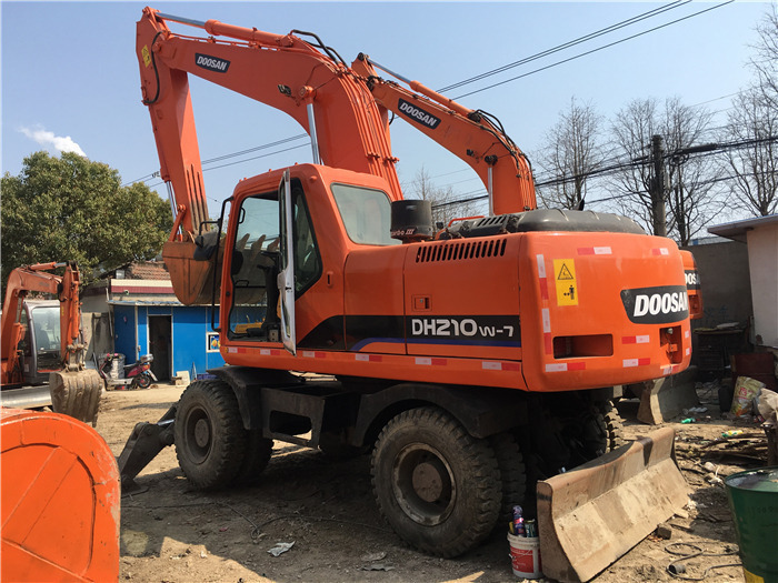 Doosan DH210w-7 wheel excavator - Excavadora de ruedas: foto 3 Doosan DH210w-7 wheel excavator - Excavadora de ruedas: foto 3