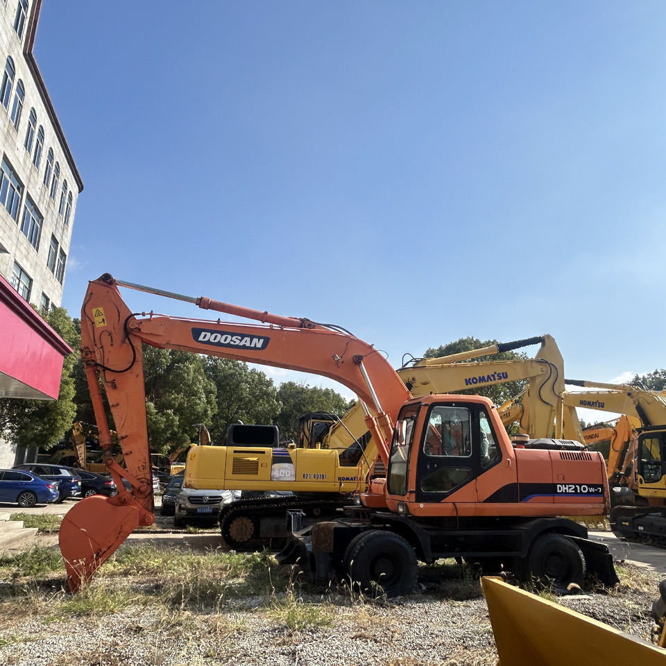 Doosan DH210w-7 wheel excavator - Excavadora de ruedas: foto 3 Doosan DH210w-7 wheel excavator - Excavadora de ruedas: foto 3