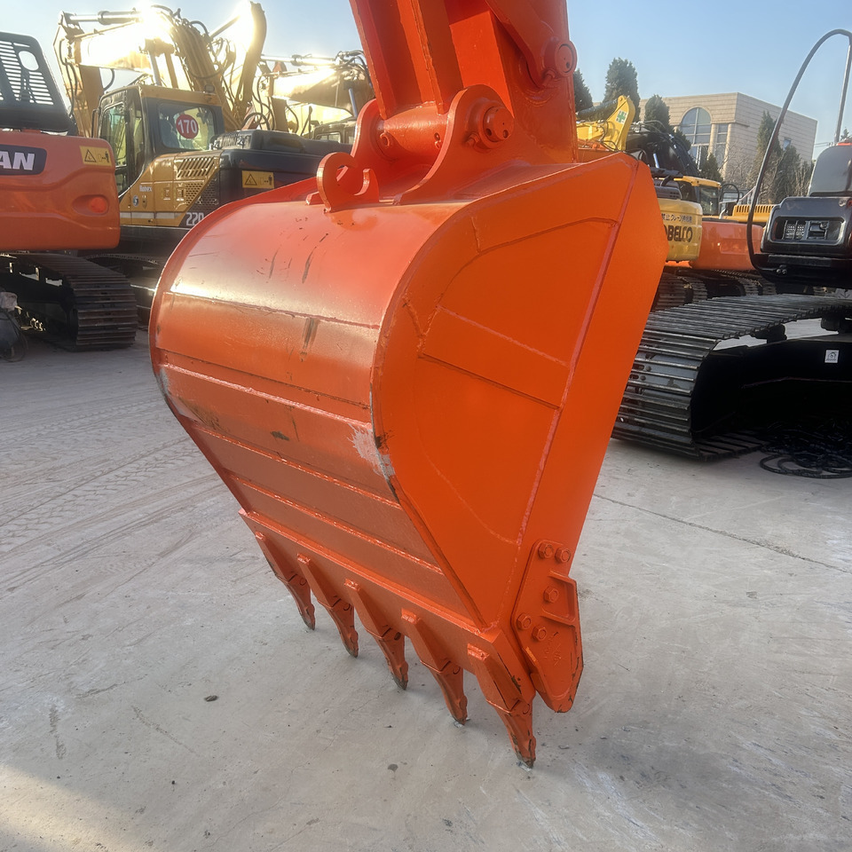 Hitachi ZX200-3 Excavator - Excavadora de cadenas: foto 3 Hitachi ZX200-3 Excavator - Excavadora de cadenas: foto 3