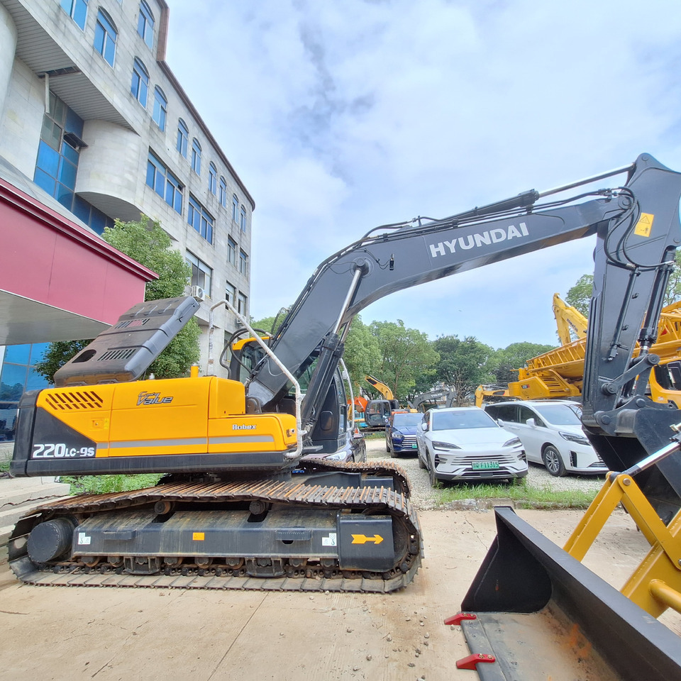 Hyundai 220LC-9S Excavator - Excavadora de cadenas: foto 3 Hyundai 220LC-9S Excavator - Excavadora de cadenas: foto 3