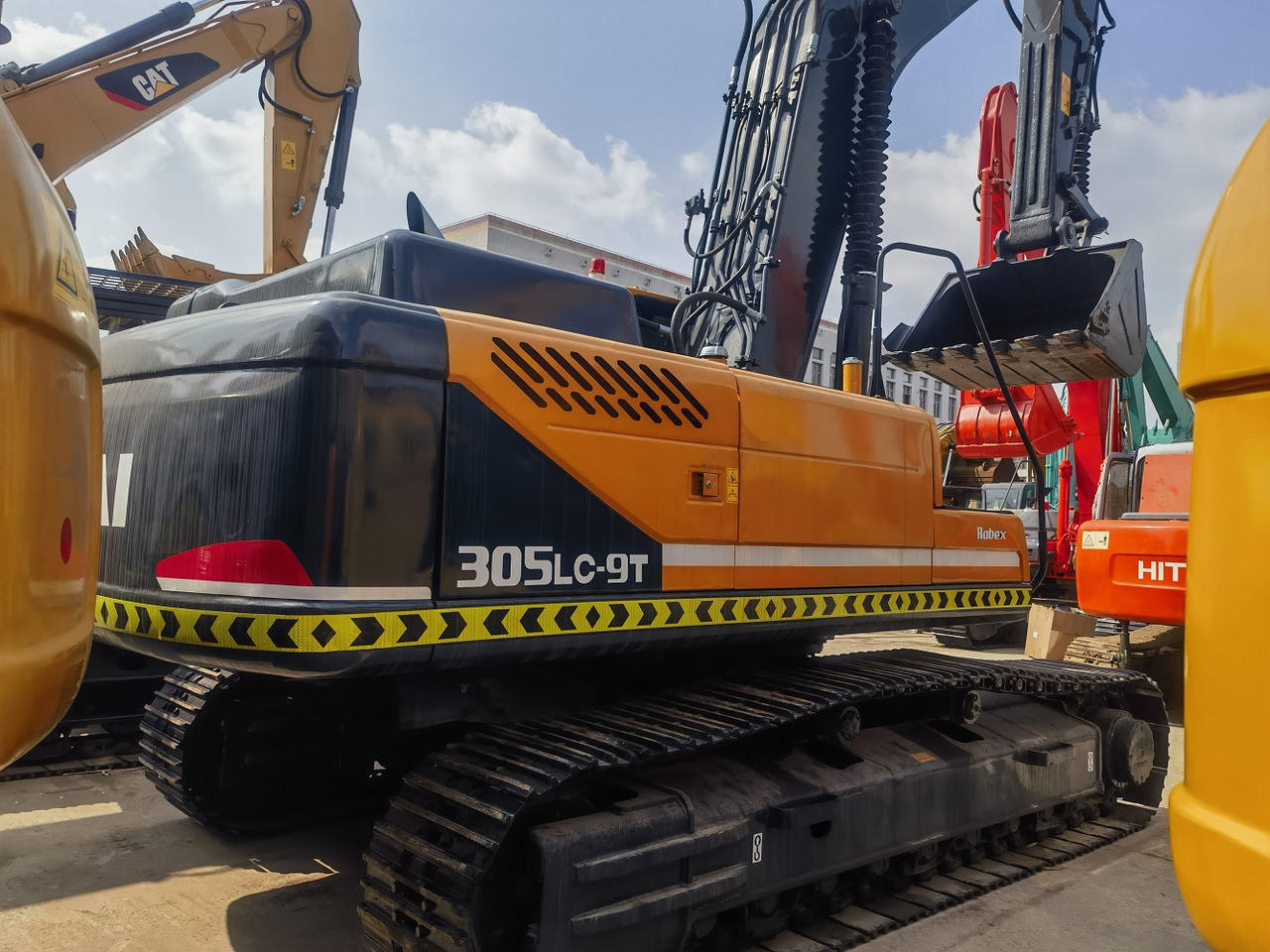 Hyundai 305LC-9T excavator - Excavadora de cadenas: foto 1 Hyundai 305LC-9T excavator - Excavadora de cadenas: foto 1