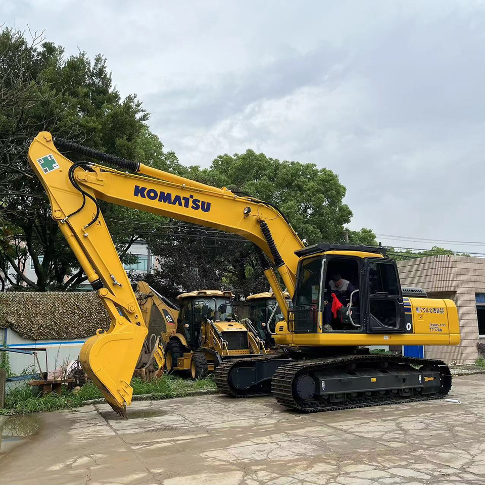 Komatsu PC220-8 Excavator - Excavadora de cadenas: foto 3 Komatsu PC220-8 Excavator - Excavadora de cadenas: foto 3