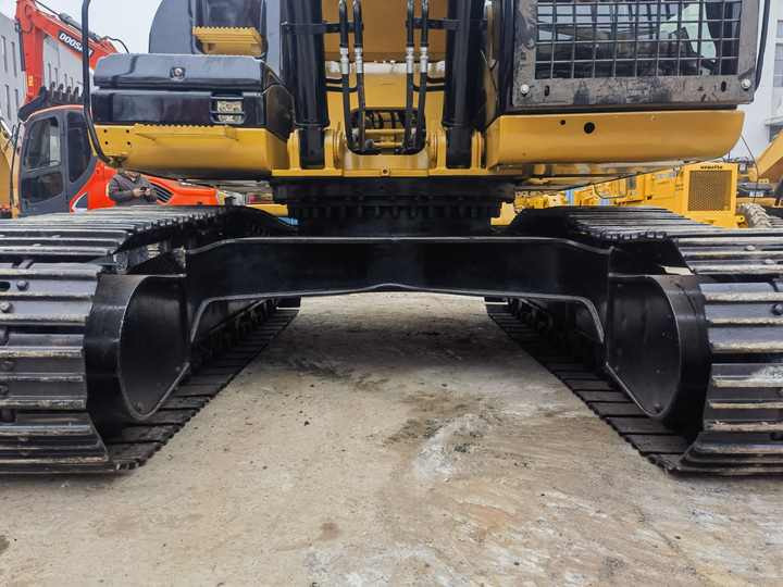 Low Price Used Excavator Machine 330D Used Excavator Caterpillar 330D with good condition Excavator for sale - Excavadora de cadenas: foto 4 Low Price Used Excavator Machine 330D Used Excavator Caterpillar 330D with good condition Excavator for sale - Excavadora de cadenas: foto 4