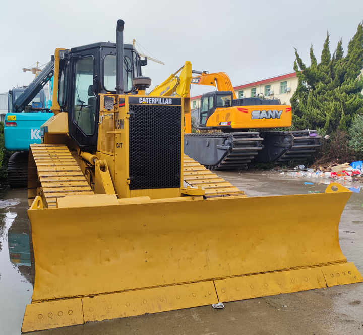 Original Japan made used Caterpillar D5M LGP dozer CAT D5M D5H bulldozer for sale - Bulldozer: foto 2 Original Japan made used Caterpillar D5M LGP dozer CAT D5M D5H bulldozer for sale - Bulldozer: foto 2