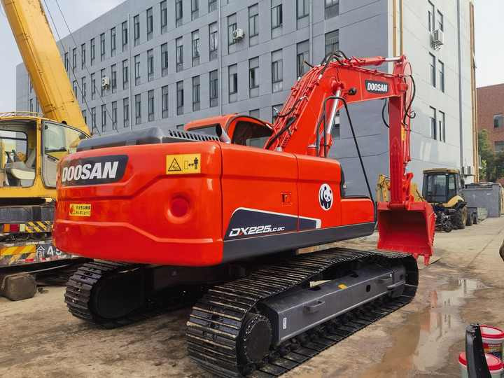 Original Korea made Used Doosan DX225LC DX225 Crawler Used Excavators 25t Working Good Model - Excavadora de cadenas: foto 3 Original Korea made Used Doosan DX225LC DX225 Crawler Used Excavators 25t Working Good Model - Excavadora de cadenas: foto 3