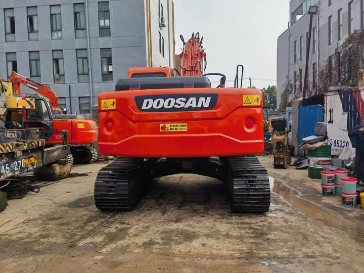 Original Korea made Used Doosan DX225LC DX225 Crawler Used Excavators 25t Working Good Model - Excavadora de cadenas: foto 2 Original Korea made Used Doosan DX225LC DX225 Crawler Used Excavators 25t Working Good Model - Excavadora de cadenas: foto 2