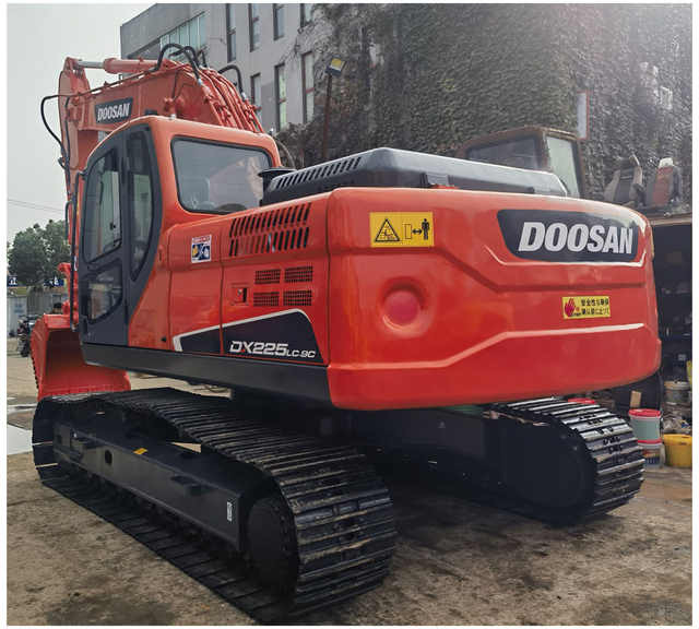 Original Korea made Used Doosan DX225LC DX225 Crawler Used Excavators 25t Working Good Model - Excavadora de cadenas: foto 1 Original Korea made Used Doosan DX225LC DX225 Crawler Used Excavators 25t Working Good Model - Excavadora de cadenas: foto 1