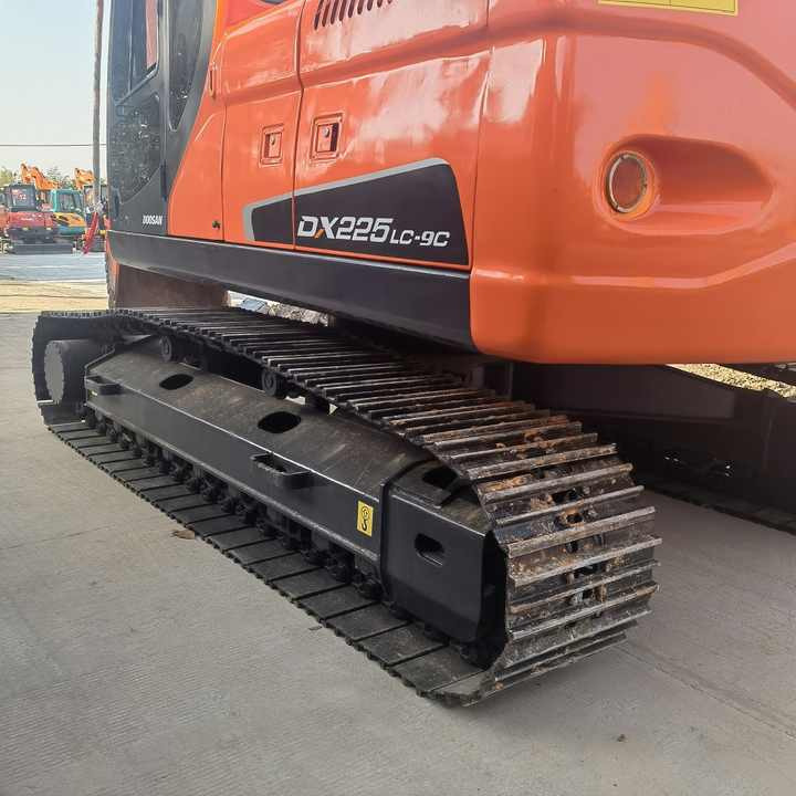 Original Used Excavators Doosan Dx225 Crawler Excavator 22 ton doosan DX22LC used Korea made Doosan excavator - Excavadora de cadenas: foto 4 Original Used Excavators Doosan Dx225 Crawler Excavator 22 ton doosan DX22LC used Korea made Doosan excavator - Excavadora de cadenas: foto 4