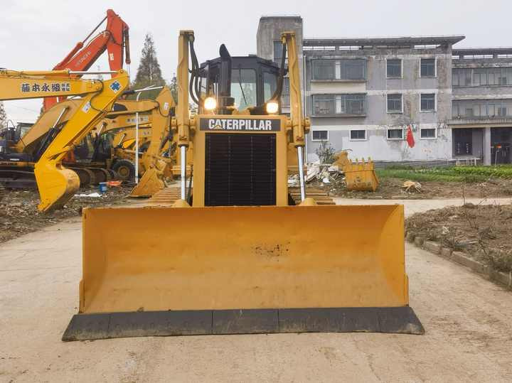 Used Caterpillar D6G Bulldozer Original Crawler D6G with good condition and high performance for sale - Bulldozer: foto 4 Used Caterpillar D6G Bulldozer Original Crawler D6G with good condition and high performance for sale - Bulldozer: foto 4