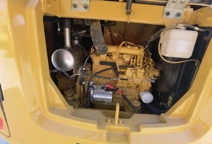 Used Japan CAT 305.5E2 excavator digger CAT mini hydraulic excavator for hot sale - Excavadora de cadenas: foto 5 Used Japan CAT 305.5E2 excavator digger CAT mini hydraulic excavator for hot sale - Excavadora de cadenas: foto 5