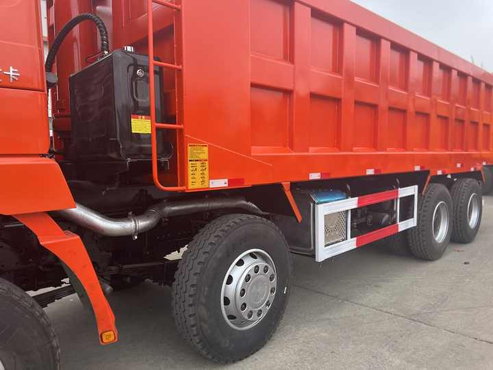 Used Shacman F3000 8X4 Dump Truck - Camión volquete: foto 4 Used Shacman F3000 8X4 Dump Truck - Camión volquete: foto 4