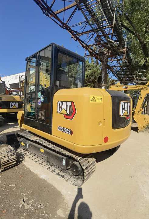 Used original CAT 305.5E2 excavator 5 Ton CAT hydraulic crawler mini excavator cheap for sale - Excavadora de cadenas: foto 4 Used original CAT 305.5E2 excavator 5 Ton CAT hydraulic crawler mini excavator cheap for sale - Excavadora de cadenas: foto 4