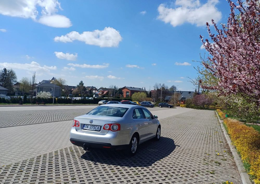 Sedan Volkswagen Jetta: foto 15
