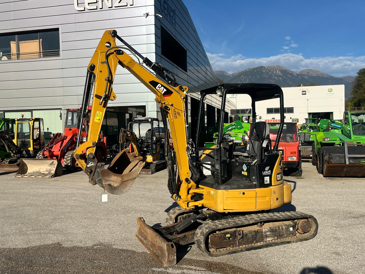 ESCAVATORE CAT 303 E CR - Miniexcavadora: foto 2 ESCAVATORE CAT 303 E CR - Miniexcavadora: foto 2