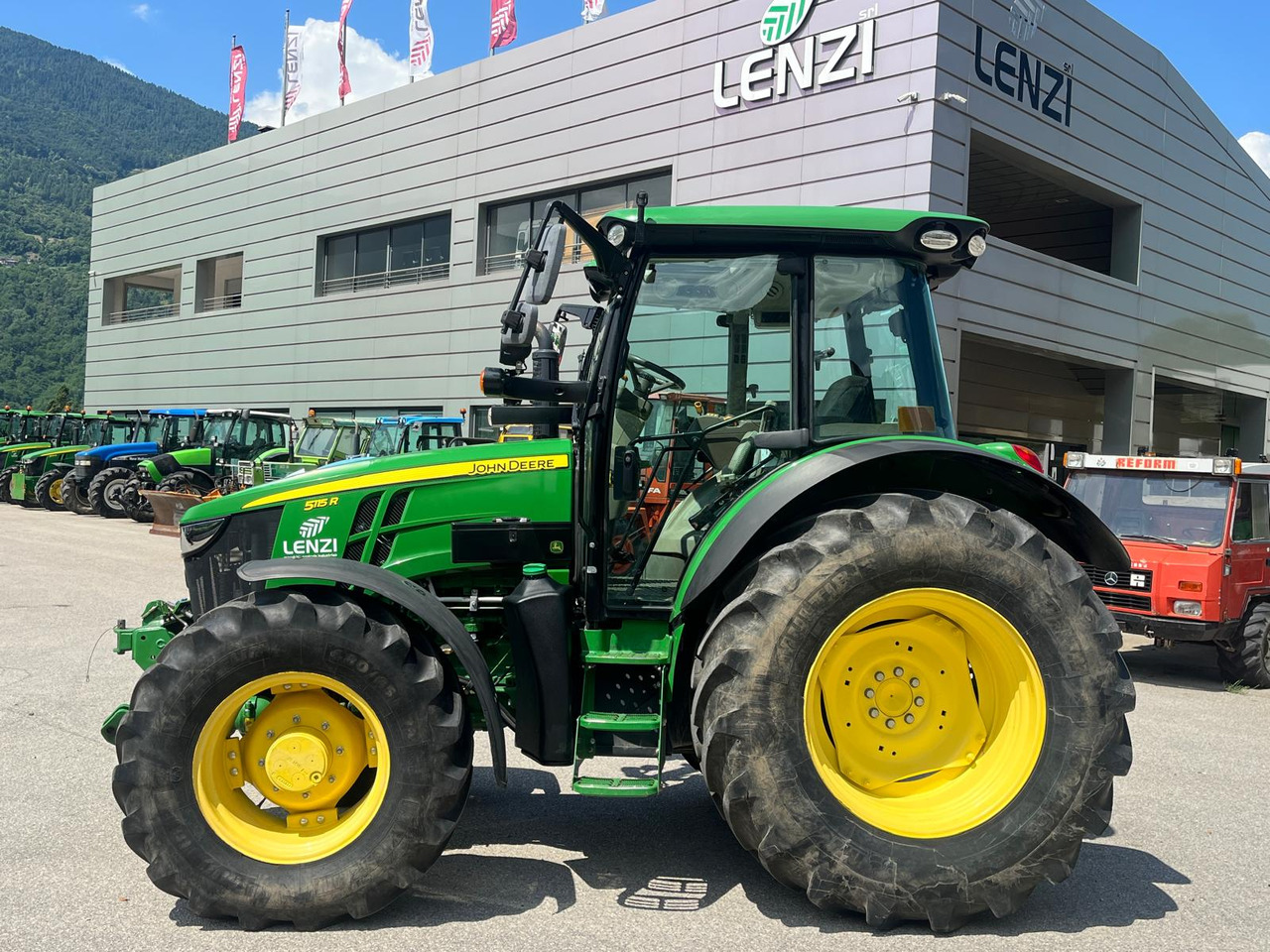 Tractor JOHN DEERE 5115R: foto 12