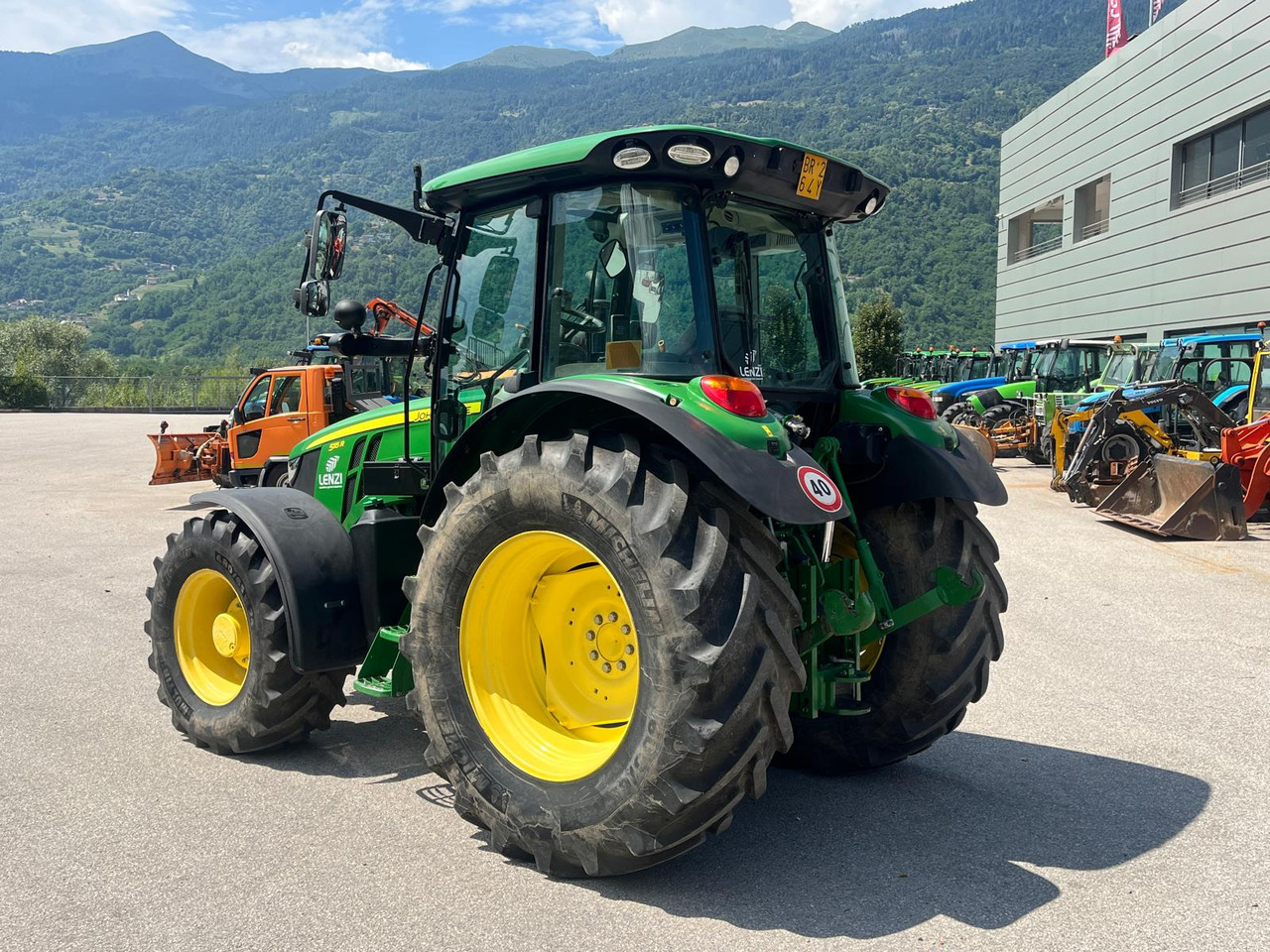 Tractor JOHN DEERE 5115R: foto 11