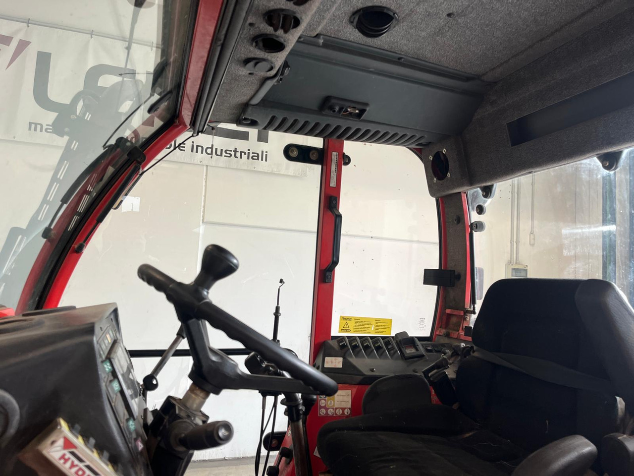 Tractor REFORM MOUNY 80S + CARICATORE HYDRAC: foto 8 Tractor REFORM MOUNY 80S + CARICATORE HYDRAC: foto 8