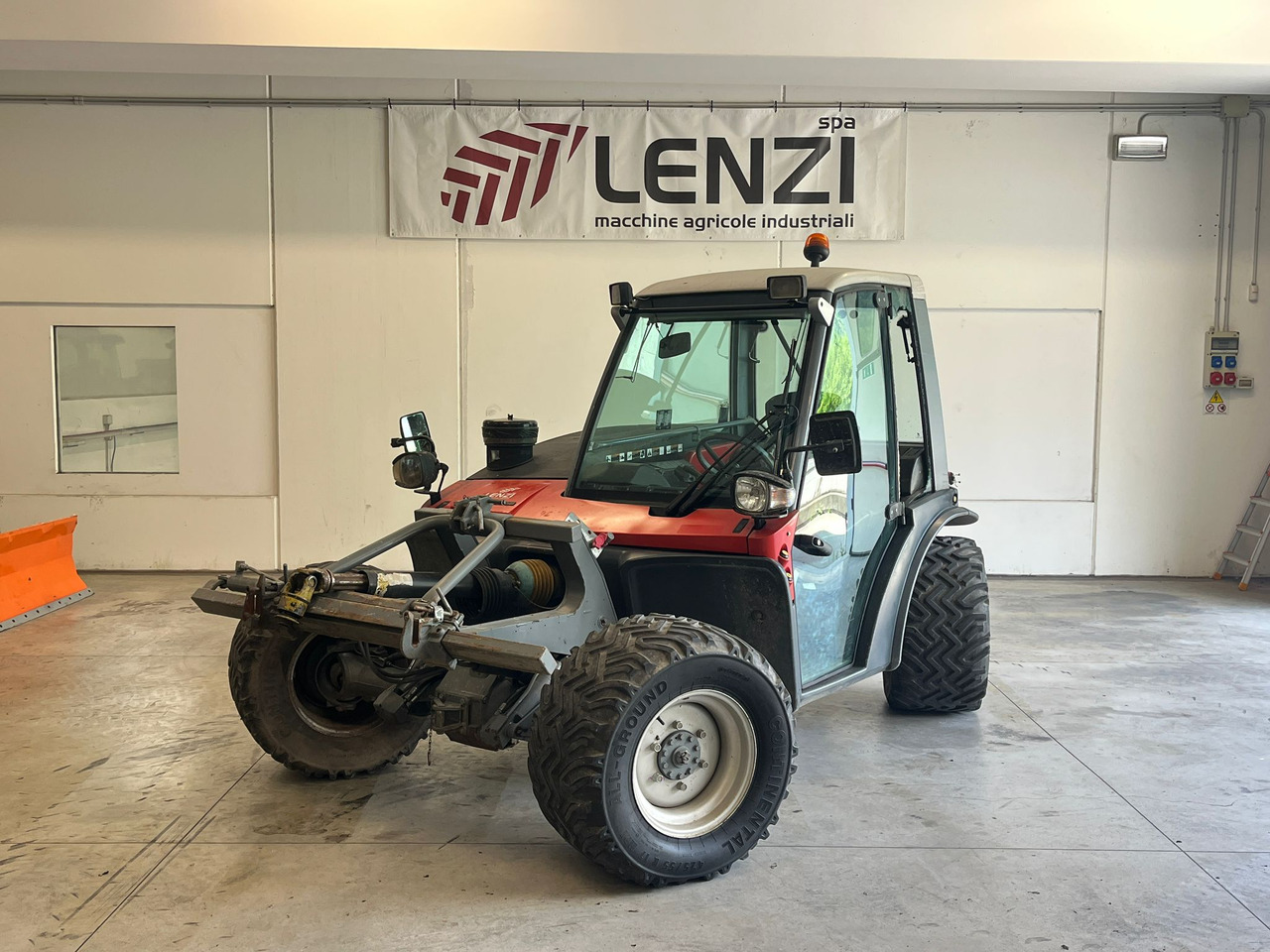 TRATTORE AEBI TT 270 - Tractor: foto 1 TRATTORE AEBI TT 270 - Tractor: foto 1
