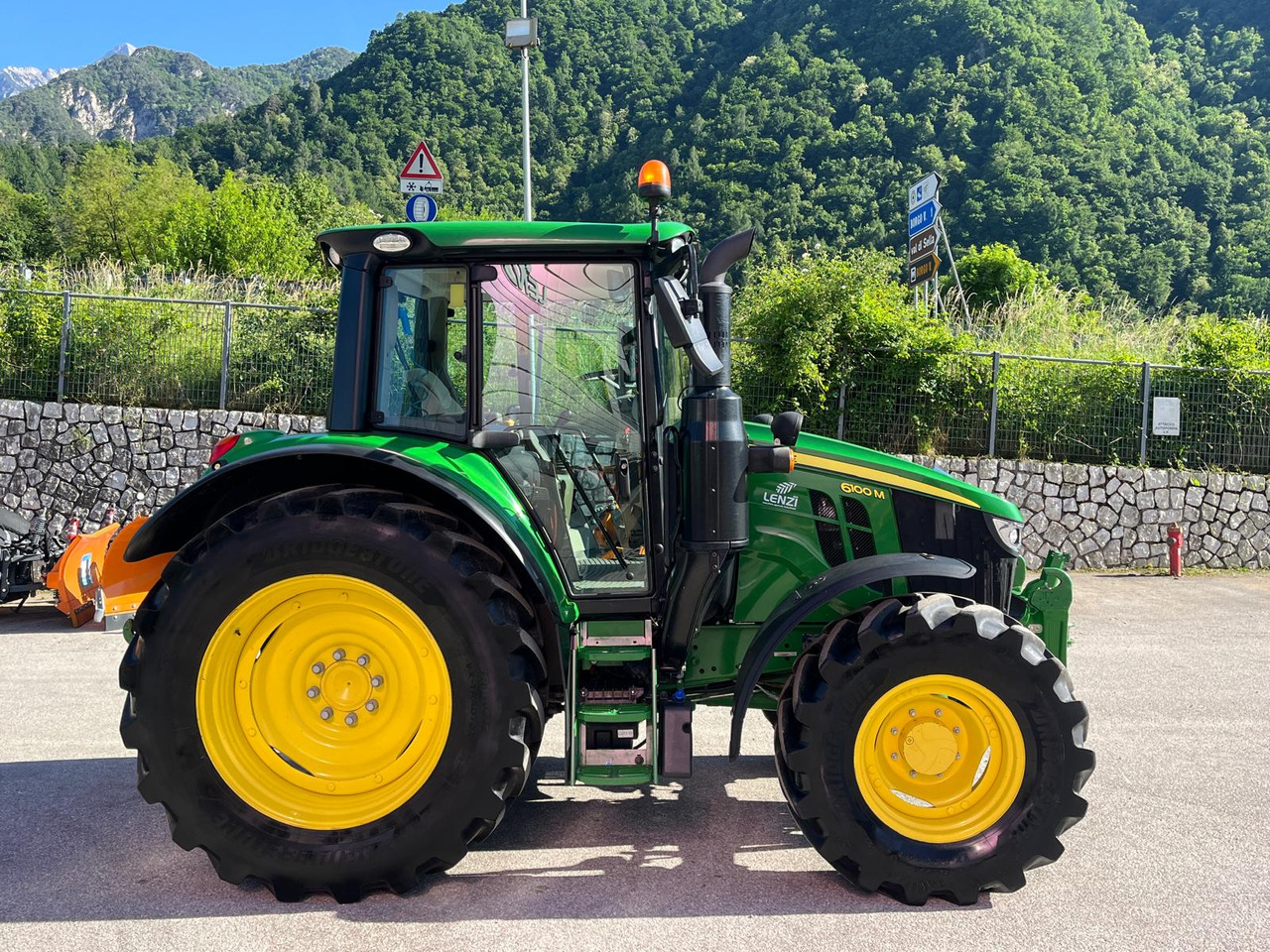 TRATTORE JOHN DEERE 6100M - Tractor: foto 5 TRATTORE JOHN DEERE 6100M - Tractor: foto 5