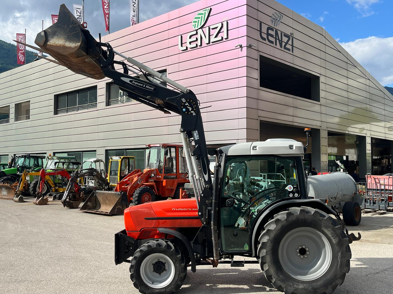 TRATTORE SAME FRUTTETO S 100 – CARICATORE - Tractor: foto 2 TRATTORE SAME FRUTTETO S 100 – CARICATORE - Tractor: foto 2