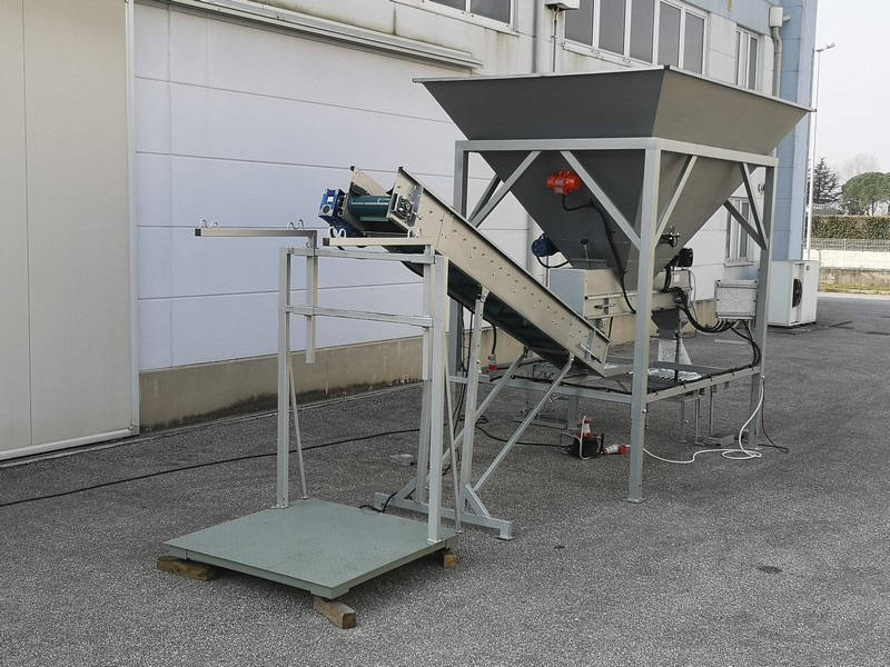 ARK03 big-bag and small bags bagging machine - Maquinaria de embalaje: foto 3 ARK03 big-bag and small bags bagging machine - Maquinaria de embalaje: foto 3