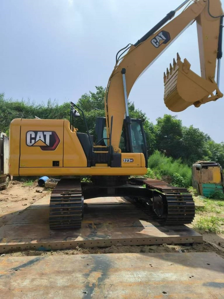 Excavadora de cadenas CAT 323 GC: foto 17