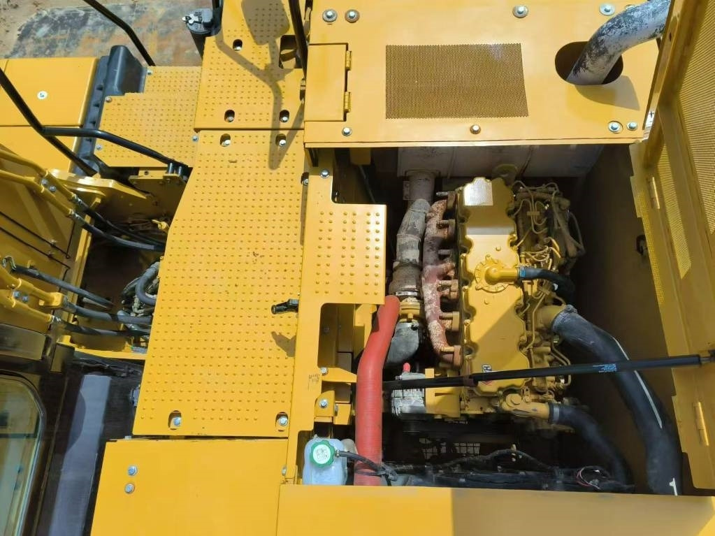 Excavadora de cadenas CAT 323 GC: foto 6