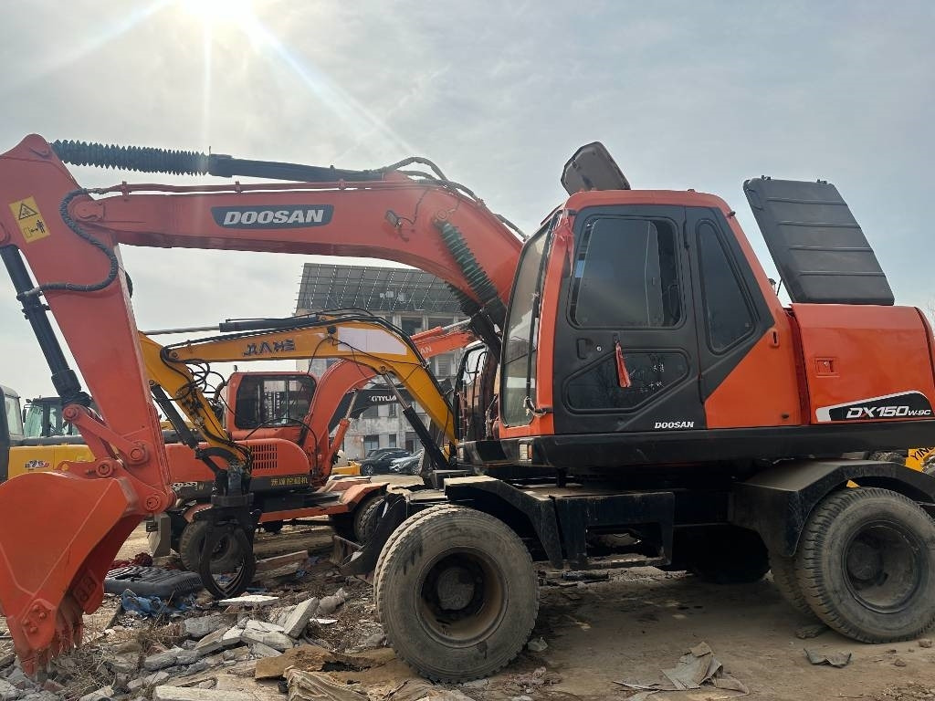 Doosan 150 W-7 - Excavadora de ruedas: foto 4 Doosan 150 W-7 - Excavadora de ruedas: foto 4