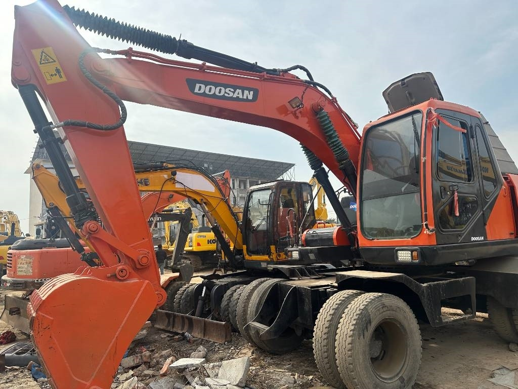 Doosan 150 W-7 - Excavadora de ruedas: foto 5 Doosan 150 W-7 - Excavadora de ruedas: foto 5