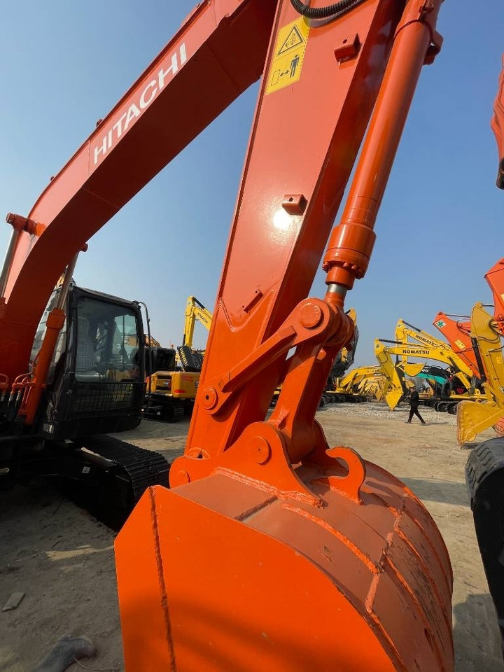 Hitachi ZX 130 - Excavadora de cadenas: foto 2 Hitachi ZX 130 - Excavadora de cadenas: foto 2