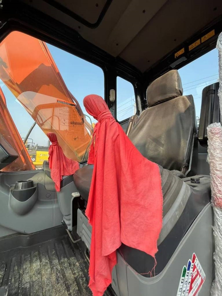 Hitachi ZX 160 LC - Excavadora de cadenas: foto 2 Hitachi ZX 160 LC - Excavadora de cadenas: foto 2