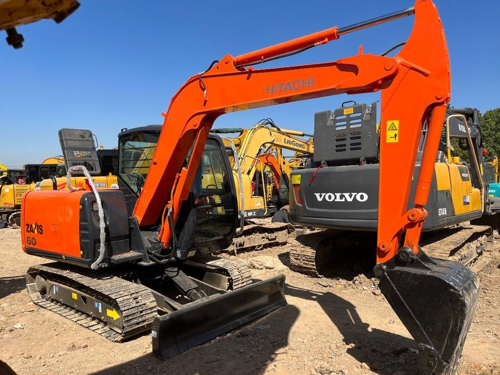 Hitachi ZX 60 - Miniexcavadora: foto 2 Hitachi ZX 60 - Miniexcavadora: foto 2