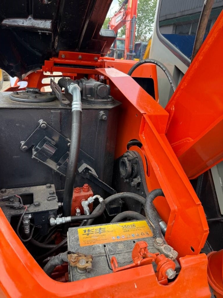 Excavadora de cadenas Hitachi Zaxis 55 U: foto 8 Excavadora de cadenas Hitachi Zaxis 55 U: foto 8