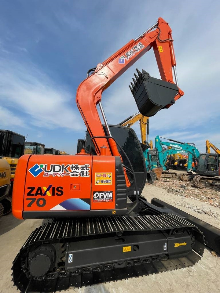 Hitachi Zaxis 70 - Excavadora de cadenas: foto 1 Hitachi Zaxis 70 - Excavadora de cadenas: foto 1