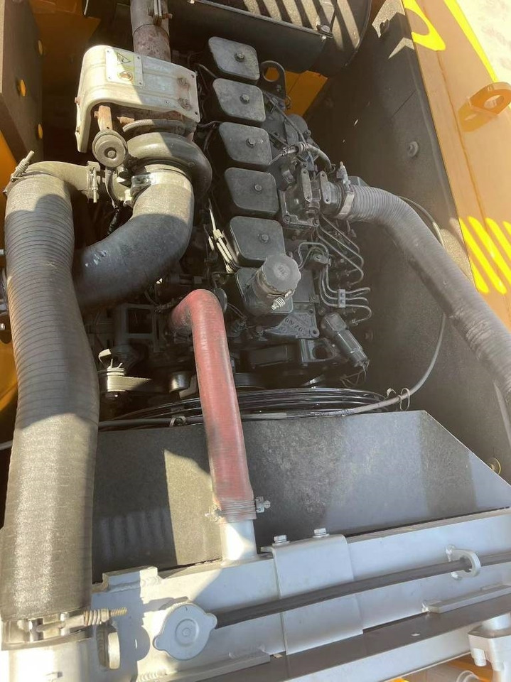 Excavadora de ruedas Hyundai 210W-9: foto 7