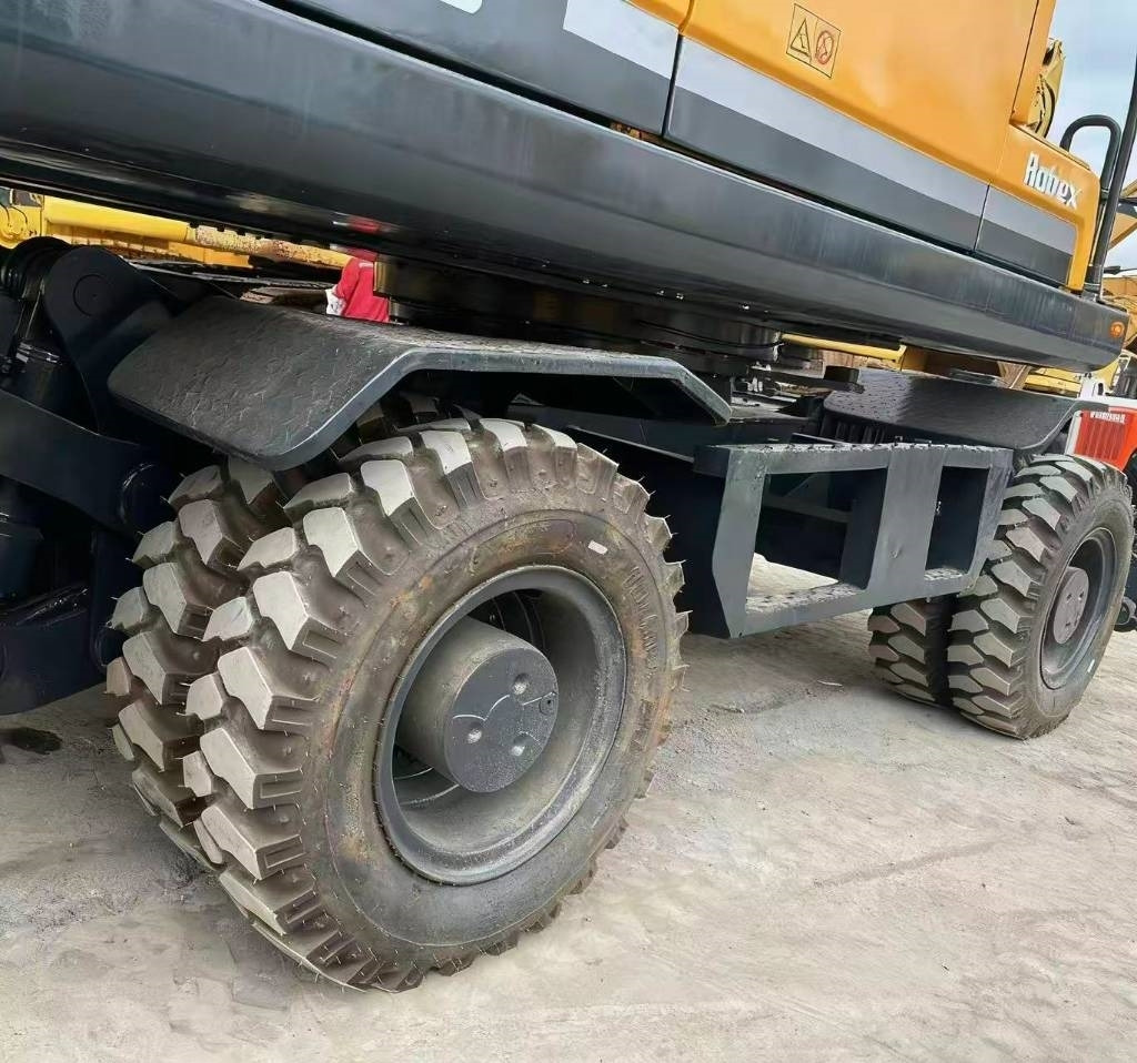 Hyundai 210W -9 - Excavadora de ruedas: foto 3 Hyundai 210W -9 - Excavadora de ruedas: foto 3