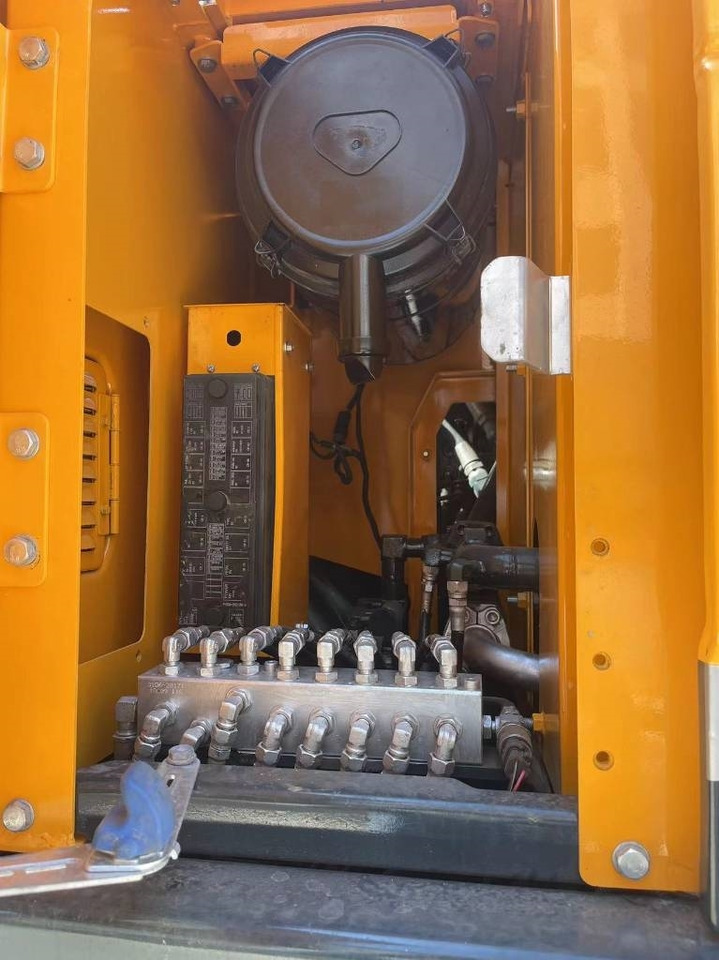 Excavadora de ruedas Hyundai 210W-9: foto 10