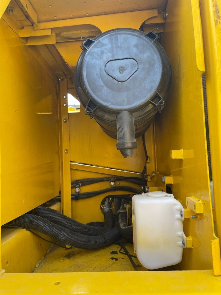 Komatsu PC 200-8 - Excavadora de cadenas: foto 5 Komatsu PC 200-8 - Excavadora de cadenas: foto 5