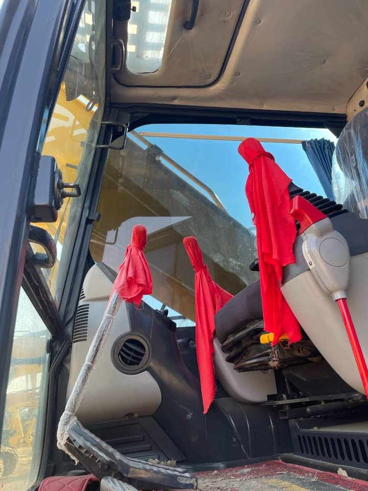 Komatsu PC 210 - Excavadora de cadenas: foto 3 Komatsu PC 210 - Excavadora de cadenas: foto 3