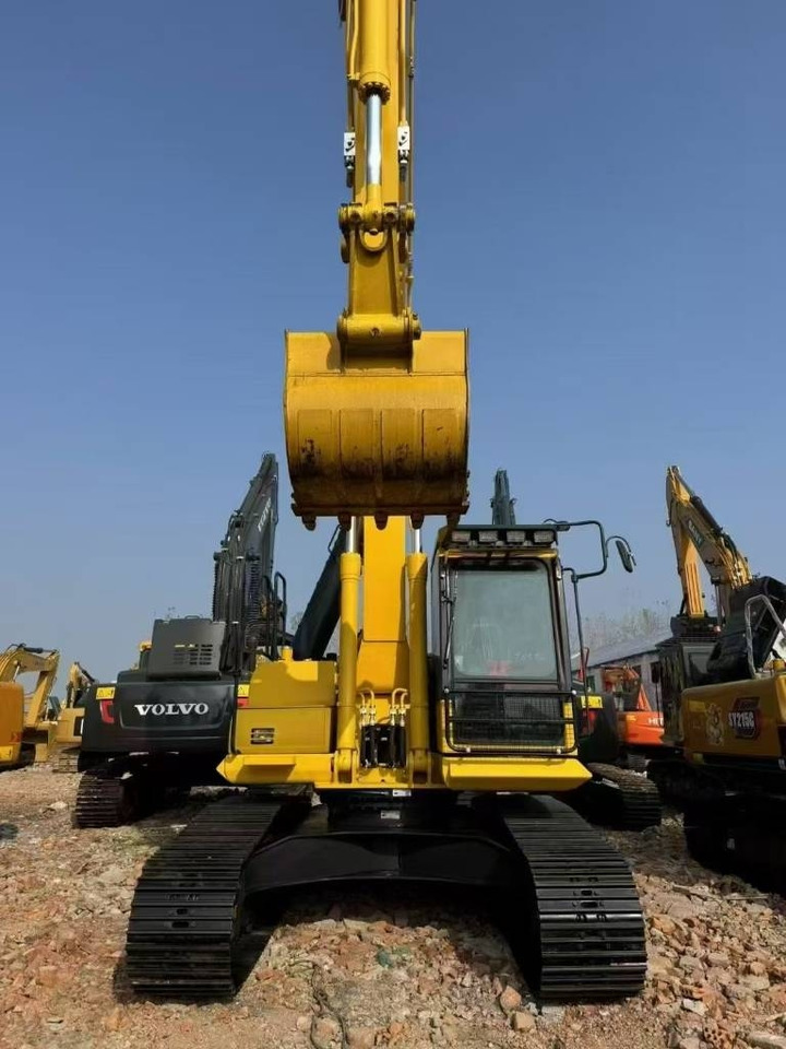Komatsu PC 220-8 - Excavadora de cadenas: foto 1 Komatsu PC 220-8 - Excavadora de cadenas: foto 1