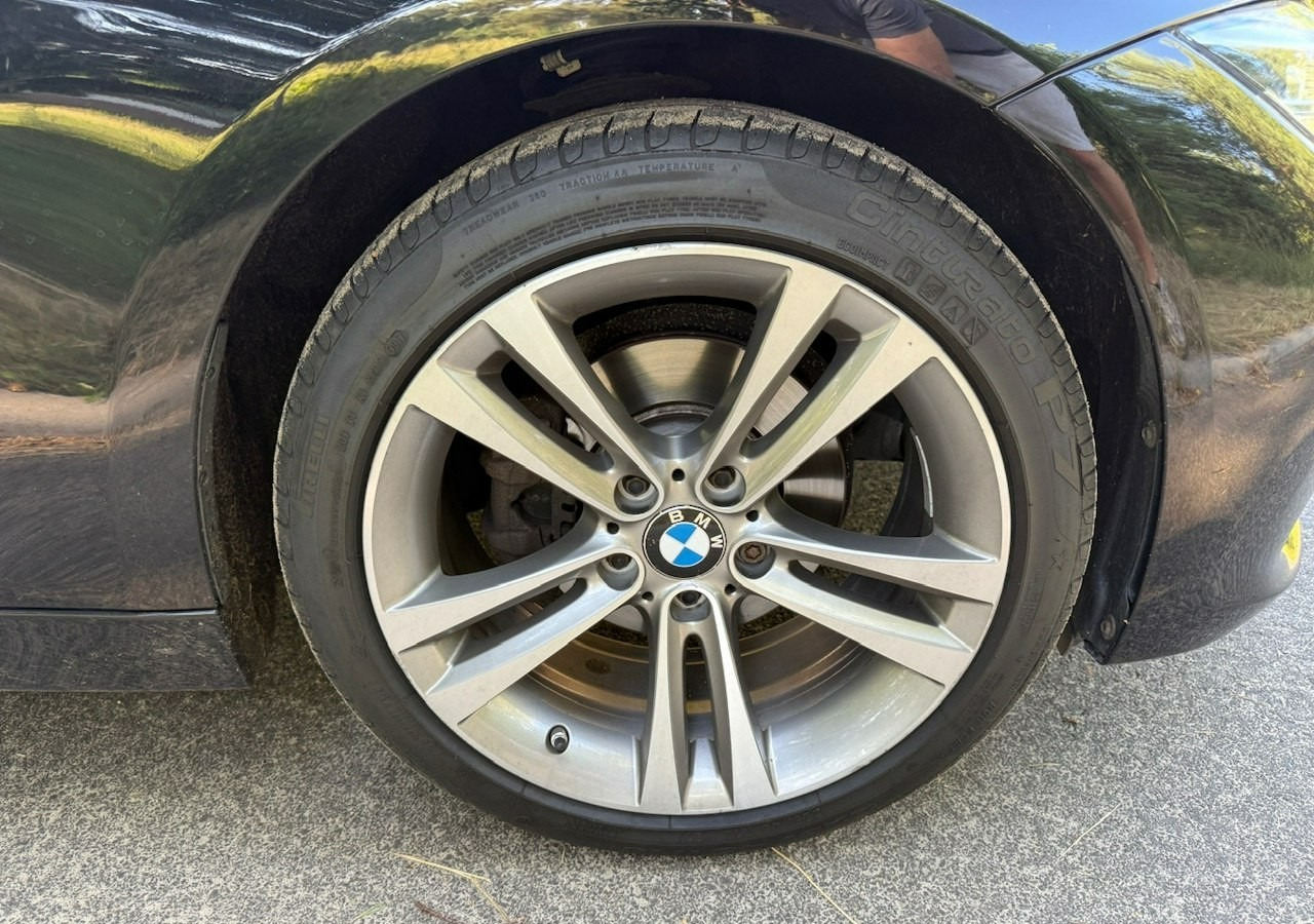 Coche familiar BMW SERIA 3 V (F30/F31/F34) BMW SERIA 3 318d 150KM Automat SportLine*AdaptiveLed*Navi*Półskóra*SerwisBMW* FV: foto 7