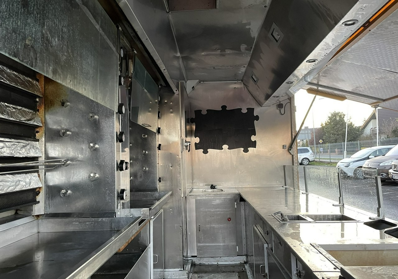 Fiat Ducato Autosklep Autogrill Gastronomiczny Food Truck Foodtruck 68tkm 3500 - Camión tienda: foto 4 Fiat Ducato Autosklep Autogrill Gastronomiczny Food Truck Foodtruck 68tkm 3500 - Camión tienda: foto 4