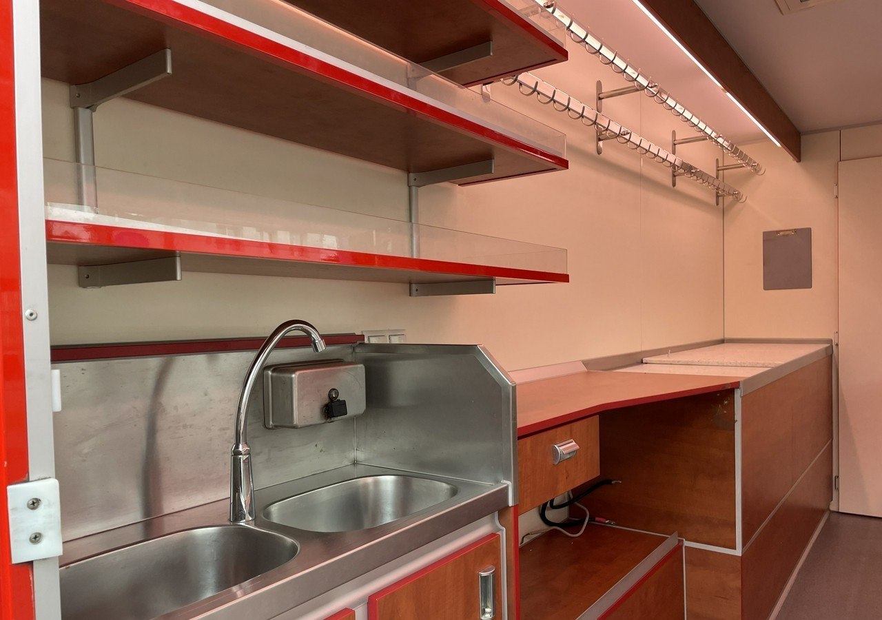 Leasing de  Fiat Ducato Ducato Autosklep wędlin Gastronomiczny Food Truck Foodtruck Borco201 Fiat Ducato Ducato Autosklep wędlin Gastronomiczny Food Truck Foodtruck Borco201: foto 9