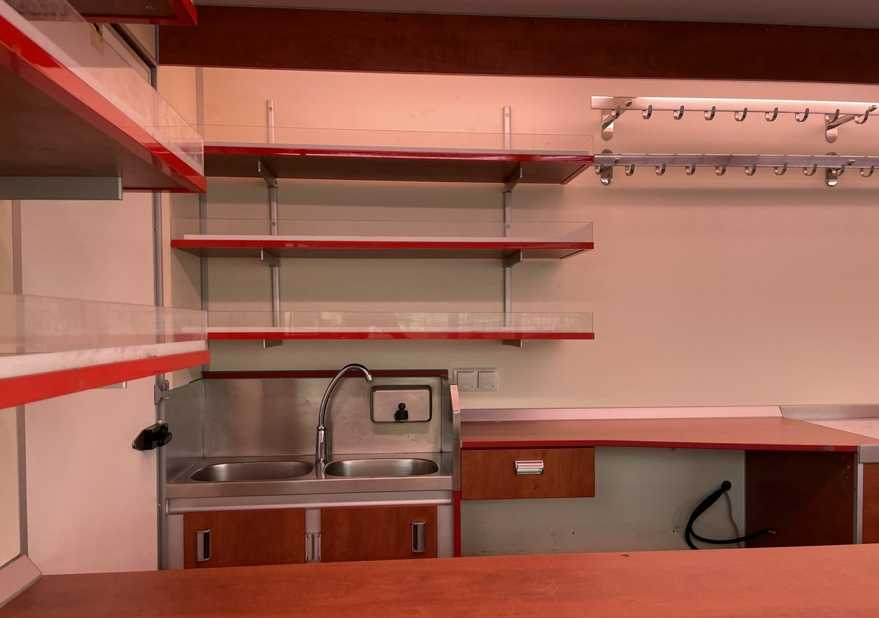 Fiat Ducato Ducato Autosklep wędlin Gastronomiczny Food Truck Foodtruck Borco201 - Camión tienda: foto 4 Fiat Ducato Ducato Autosklep wędlin Gastronomiczny Food Truck Foodtruck Borco201 - Camión tienda: foto 4