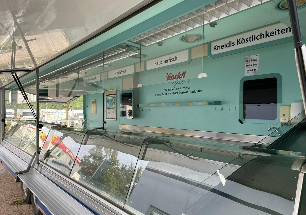 Fiat Ducato Ducato Autosklep wędlin Gastronomiczny Food Truck Foodtruck sklep ba - Camión tienda: foto 2 Fiat Ducato Ducato Autosklep wędlin Gastronomiczny Food Truck Foodtruck sklep ba - Camión tienda: foto 2