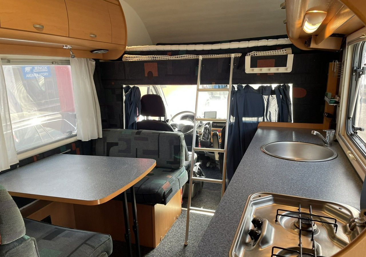Fiat Ducato Fiat Ducato Kamper JOINT1 5-osob Wyposażony 2005 - Autocaravana capuchina: foto 3 Fiat Ducato Fiat Ducato Kamper JOINT1 5-osob Wyposażony 2005 - Autocaravana capuchina: foto 3