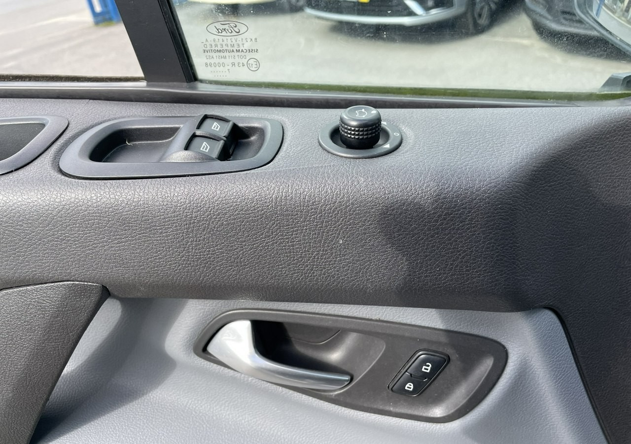 Furgón Ford Transit Transit Custom Transit Custom 2.0 Klima 153tkm Model 2018: foto 15